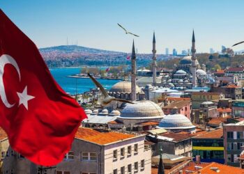 Explore the Best Turkey Holiday Packages with Let’s Fly Now